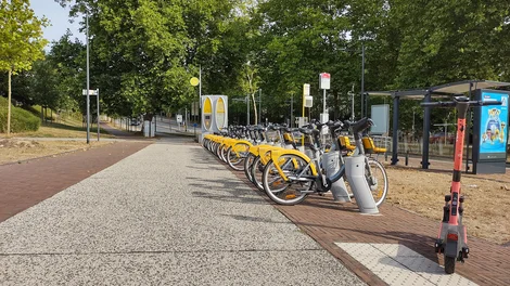 Holcim cycle driveway with Granuroc