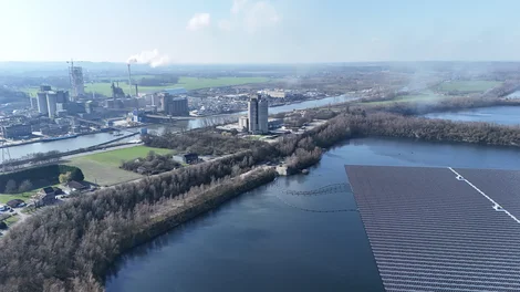 Holcim Obourg Floating Solar Panels
